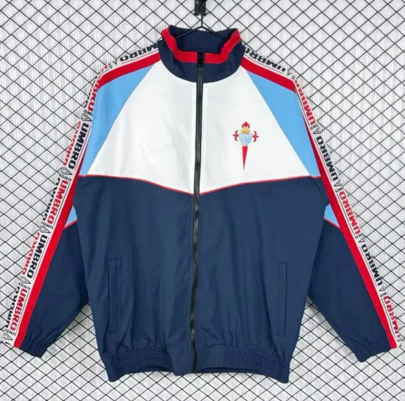 Chaquetas deportivas y sudaderas para deportes