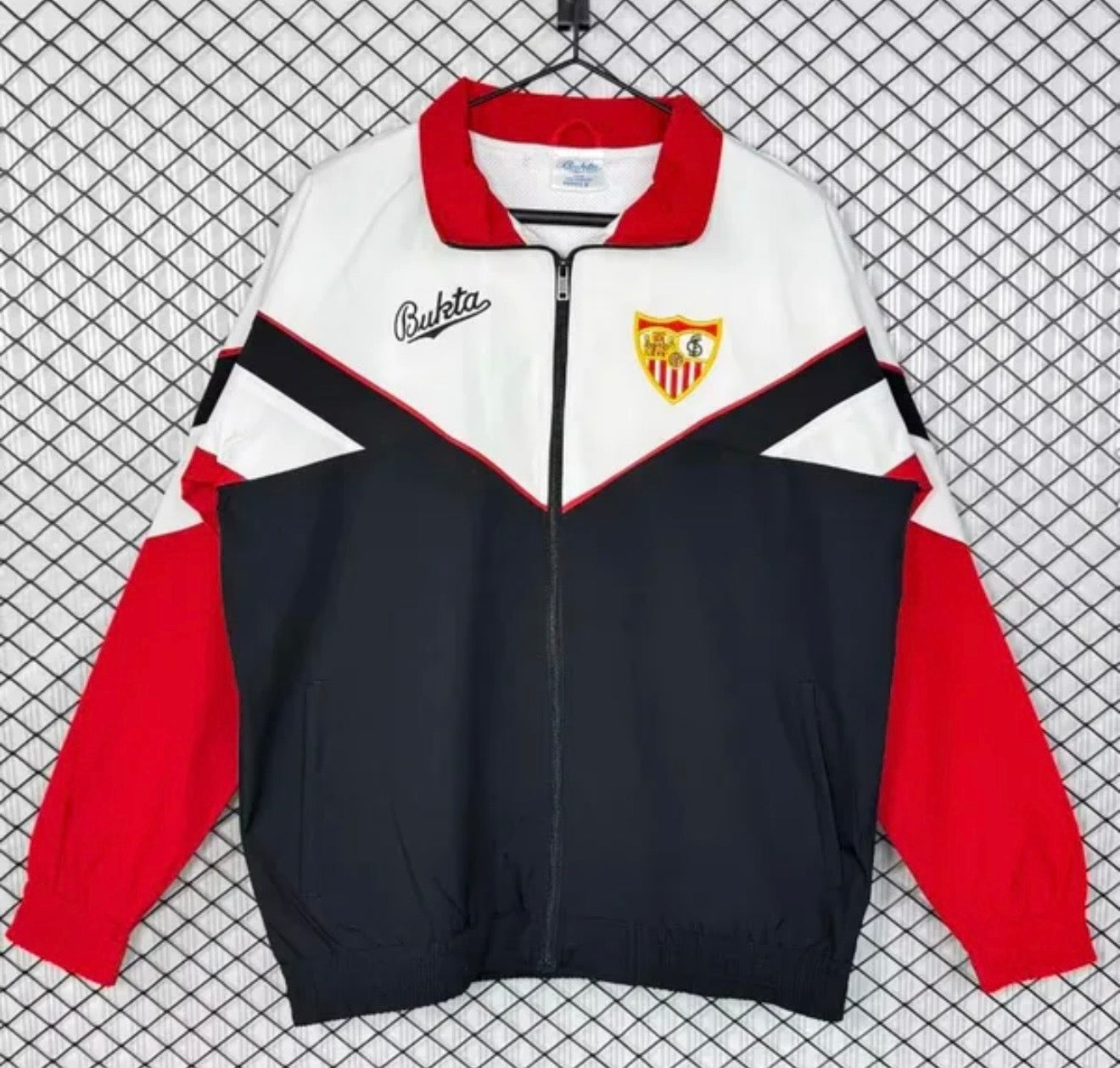 Chaquetas deportivas y sudaderas para deportes